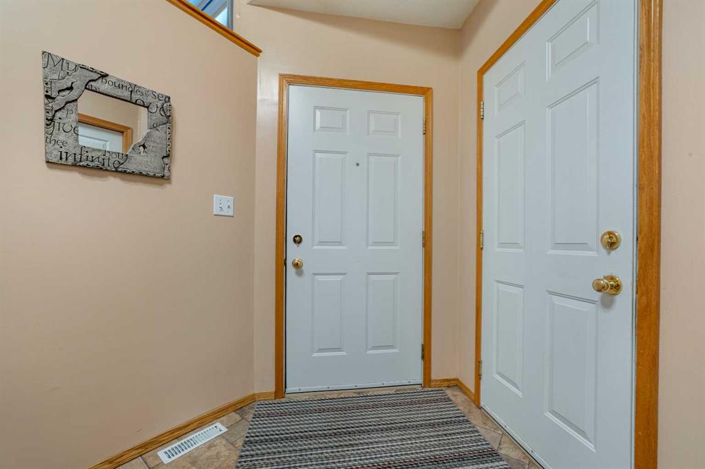 781 Red Crow Boulevard W, Lethbridge, AB, T1K 7M4 photo 5