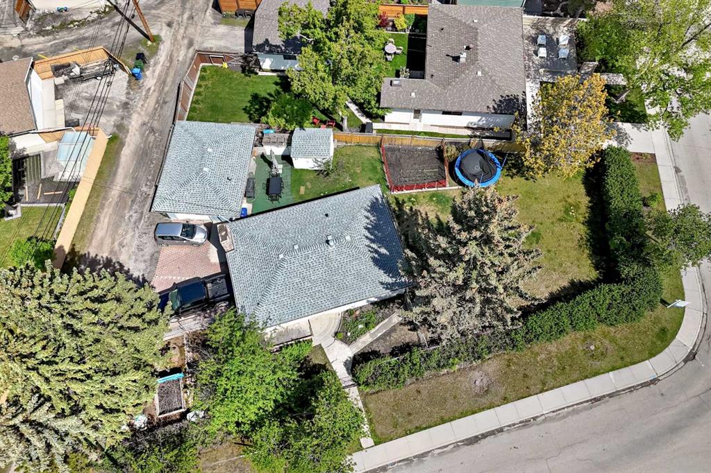 4803 Montana Crescent NW, Calgary, AB, T3B 1E7