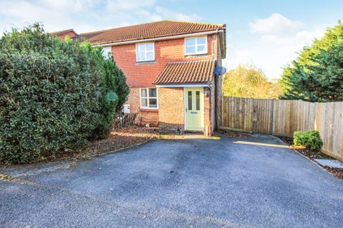 Vokes Close, Sholing SO19