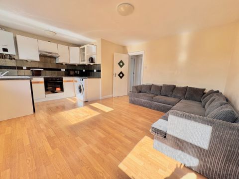 Castle Way, St. Francis House SO14