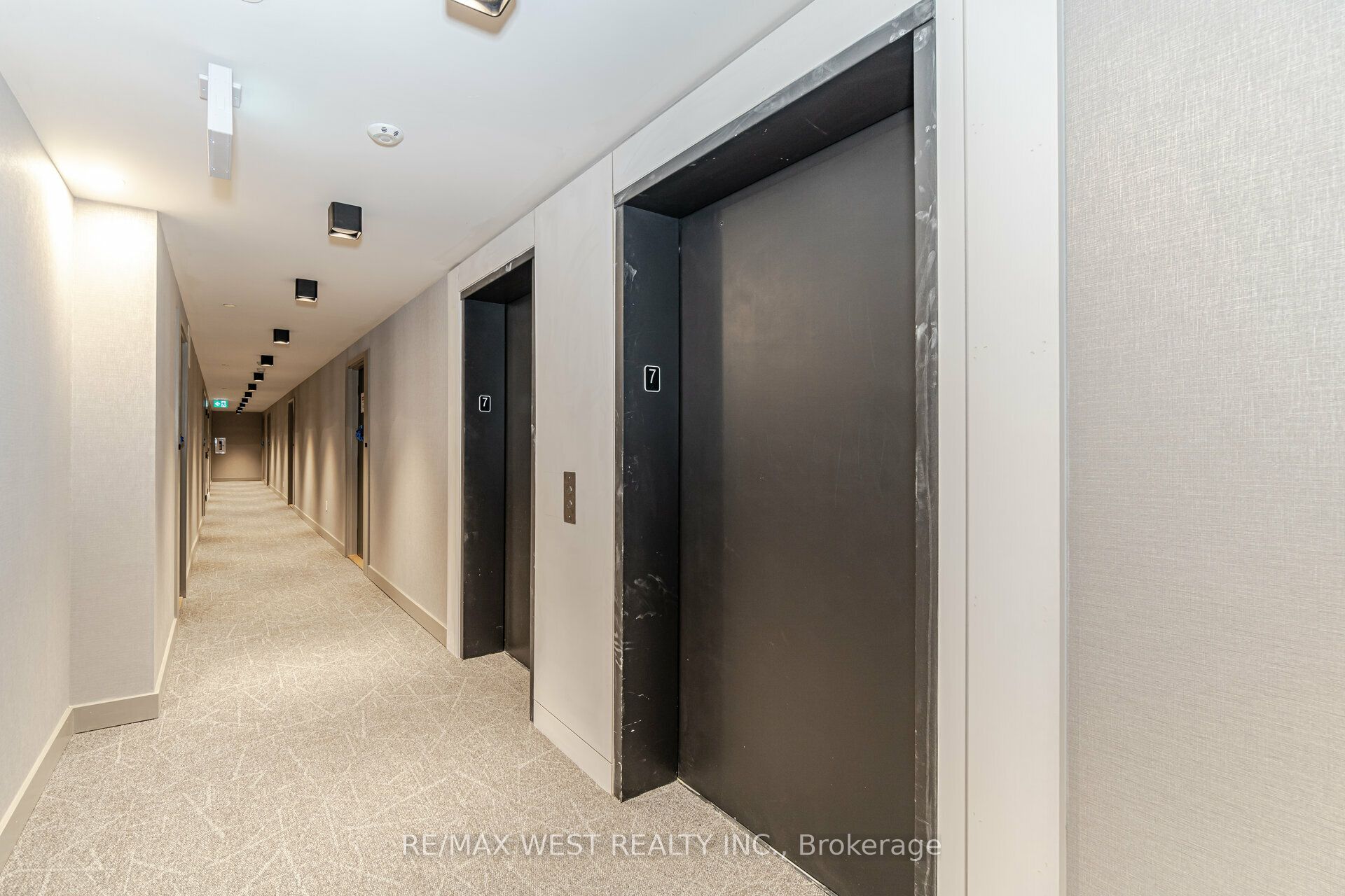 708-345 Wheat Boom Drive, Oakville, ON, L6H 7X4 photo 5