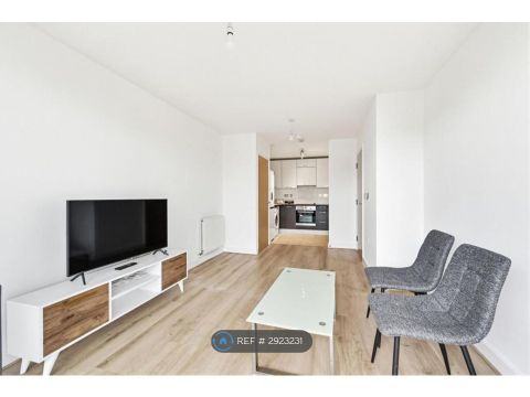 Parkside Court, London E16