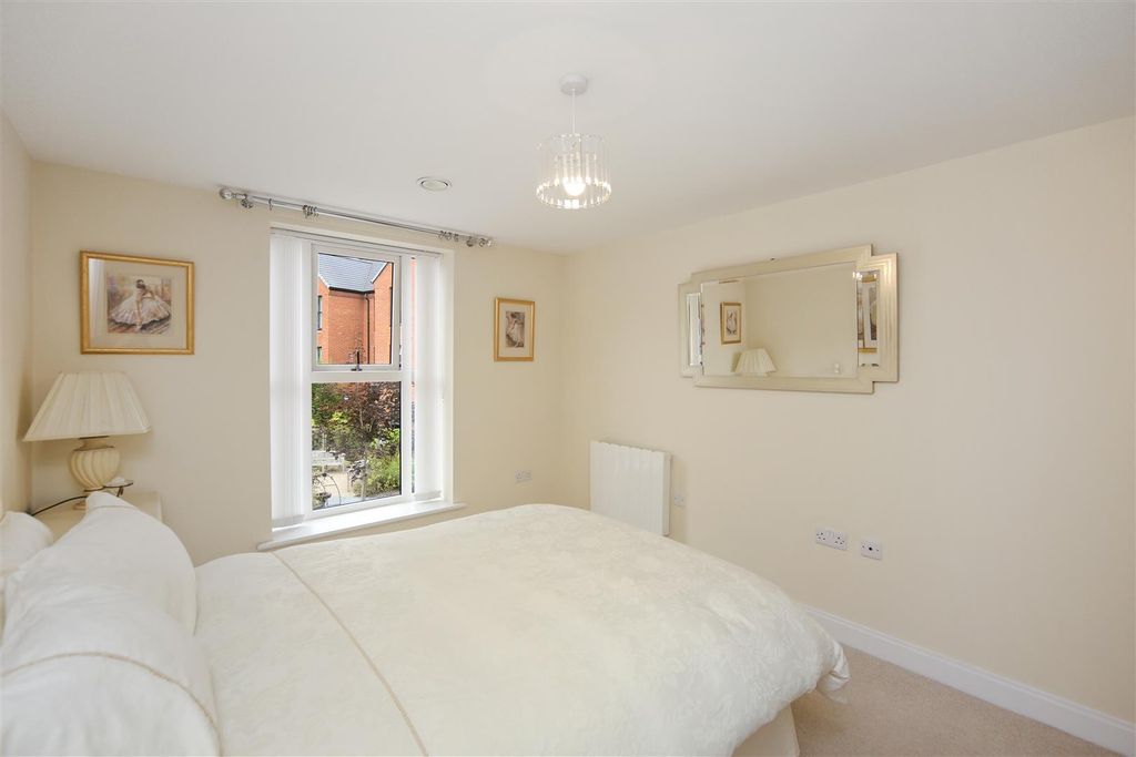 Additional image 8 of 2 bed flat for saleMilward Place, Clive Road, Redditch, Worcestershire B97