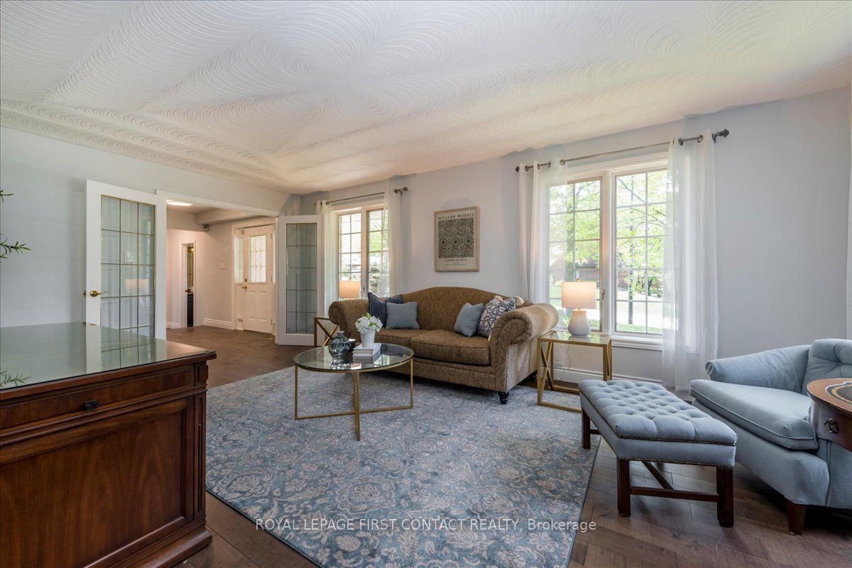 11 Forestwood Lane, Barrie, ON, L4N 7S5 photo 4