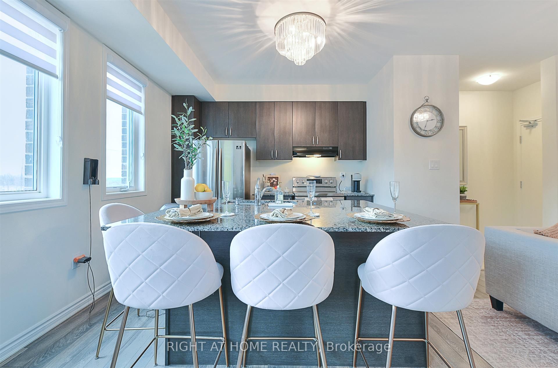 403-1148 Dragonfly Avenue, Pickering, ON, L1X 0H5 photo 2
