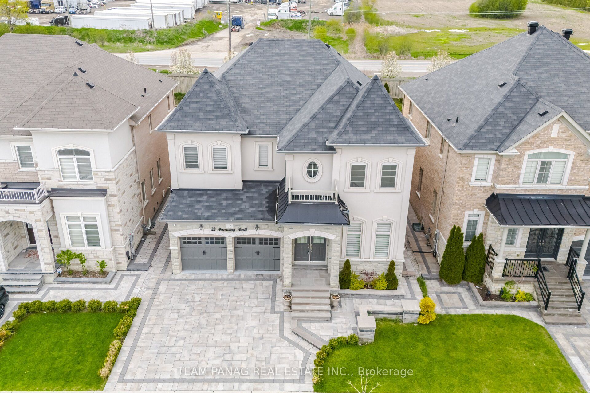 32 Fanning Trail, Brampton, ON, L6P 4N5 photo 3