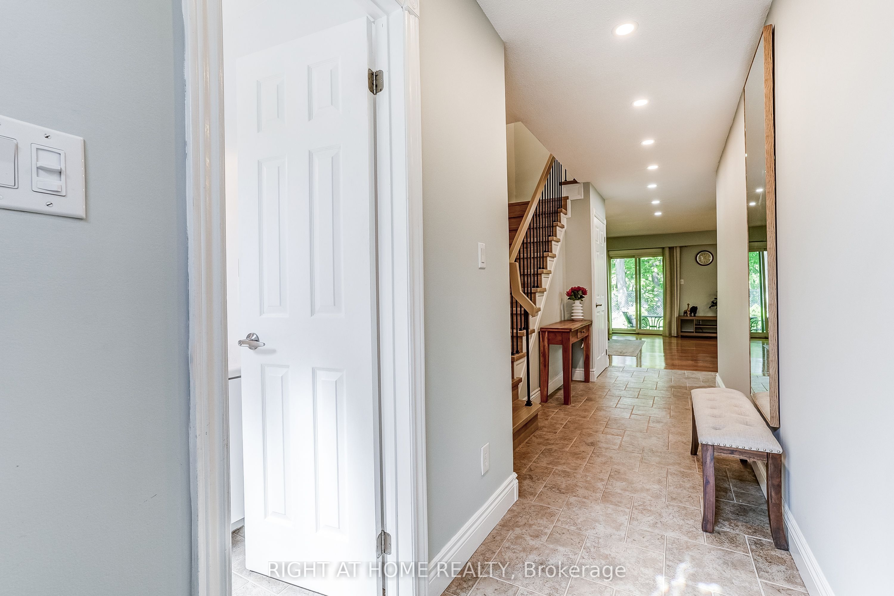 Additional image 2 of 55-2120 Rathburn Road E, Mississauga, ON, L4W 2S8