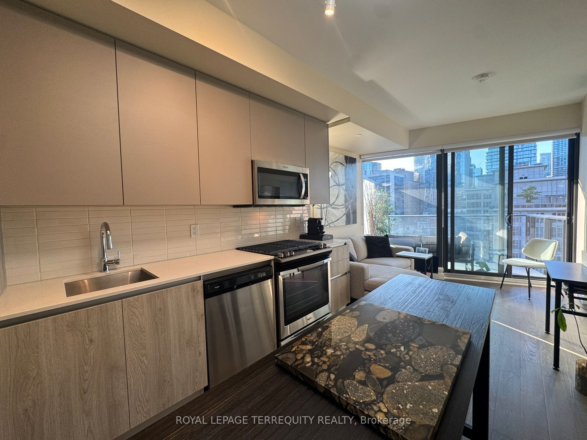 Additional image 6 of 1009-2A Church Street, Toronto, ON, M5E 0E1
