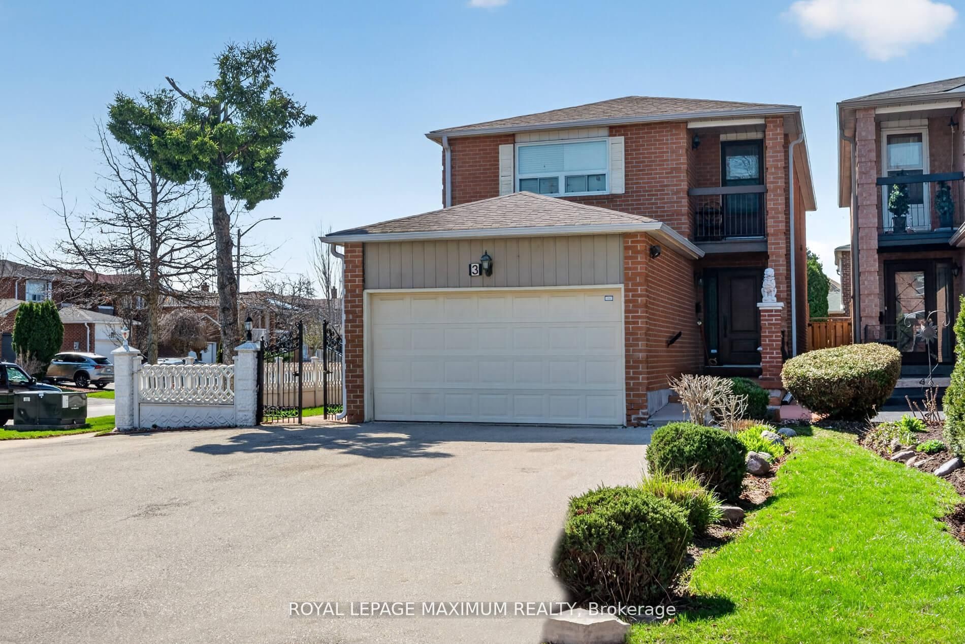 3 Muzzo Court, Vaughan, ON, L4L 3K2