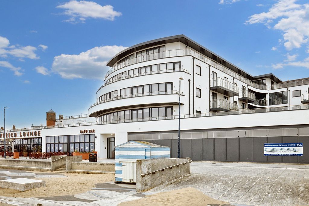 2 bed flat for saleBeach Drive, Ramsgate CT11