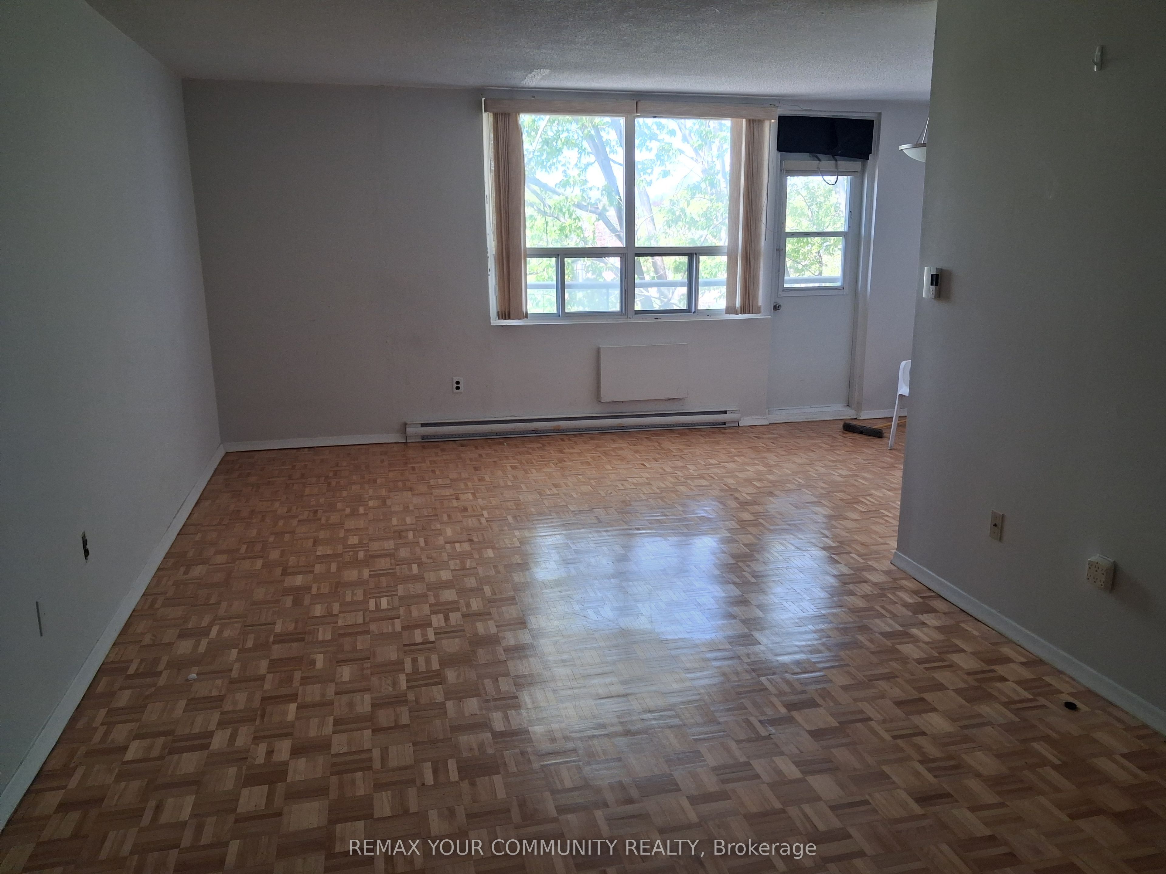 147-199 Hillcroft Street, Oshawa, ON, L1G 2L7 photo 4