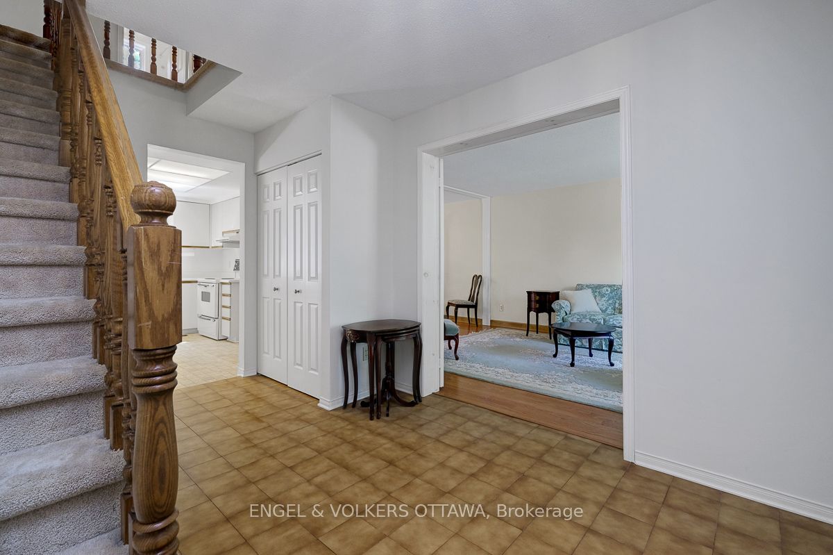 Additional image 5 of 210 Cypress Court, Ottawa, ON, K2H 8Z8