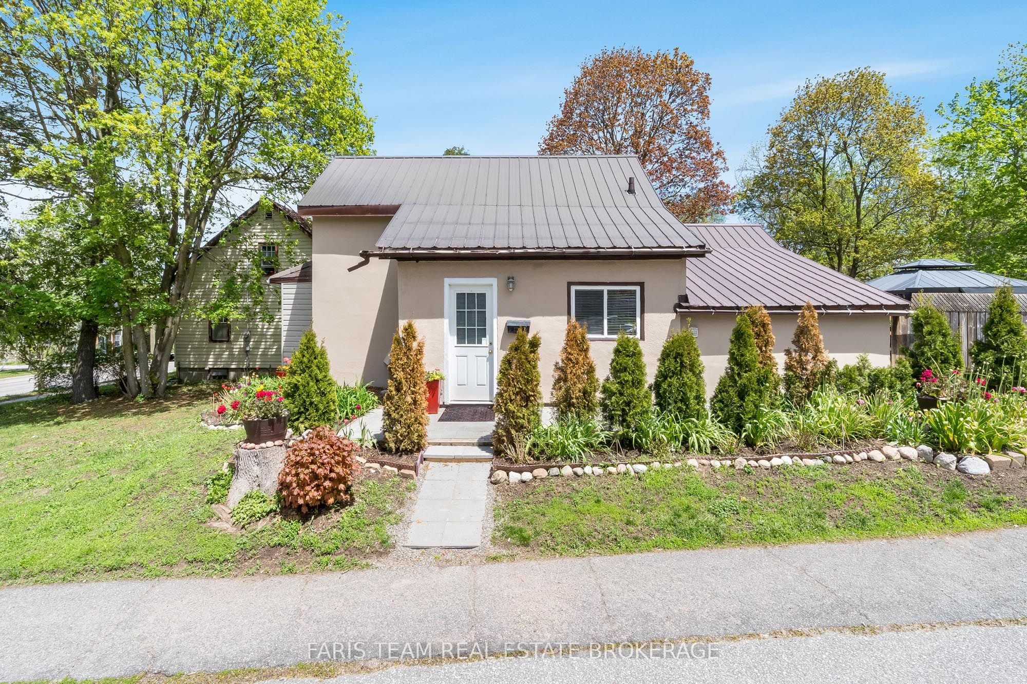 289 Mississaga Street W, Orillia, ON, L3V 3B7 photo 3
