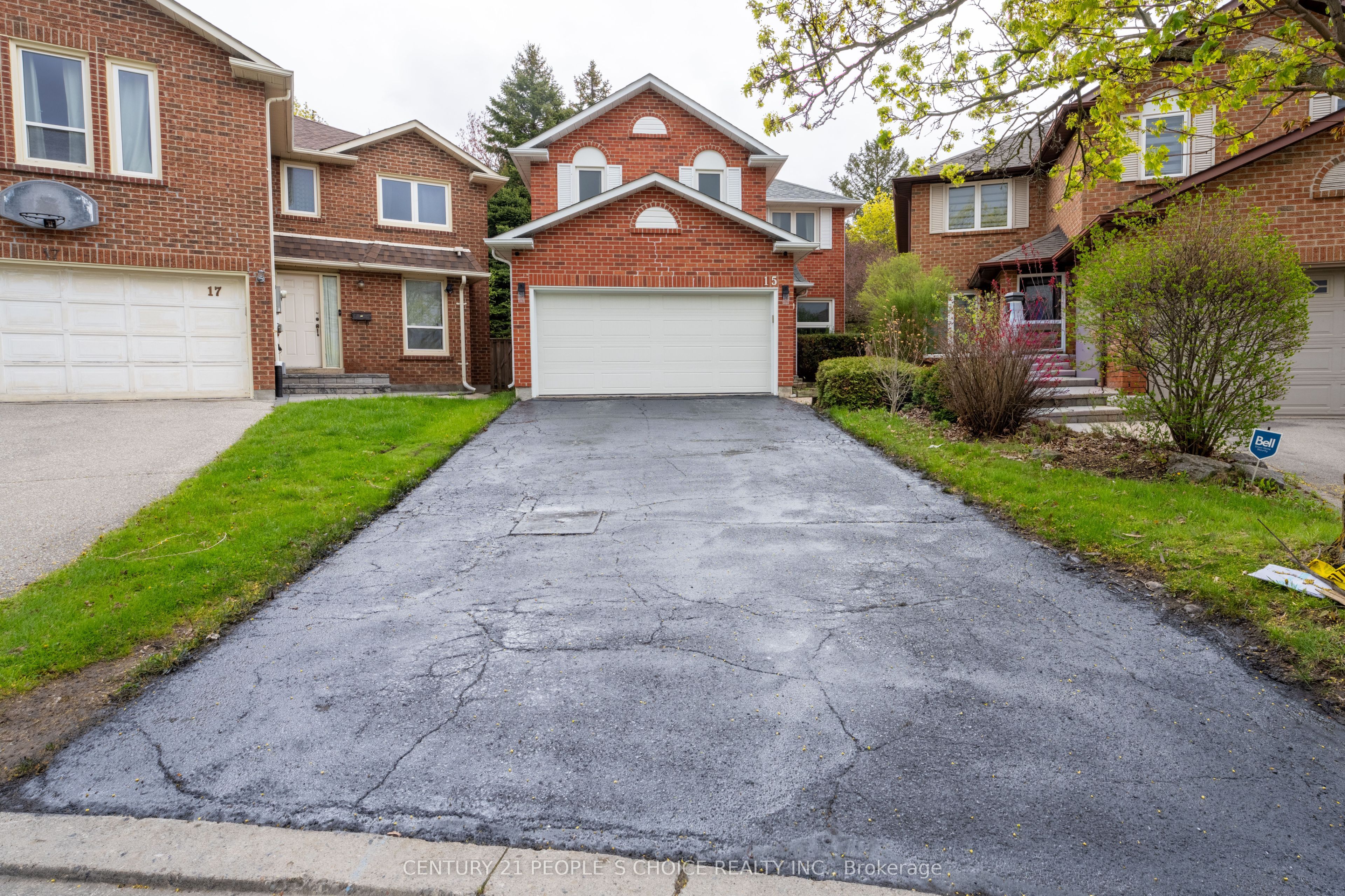 15 Kilbarry Court, Richmond Hill, ON, L4C 6M8