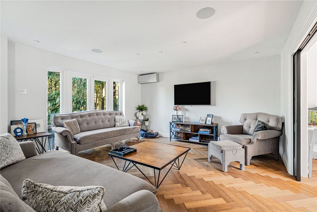 Additional image 6 of 4 bed detached house for saleThe Warren, Radlett, Hertfordshire WD7