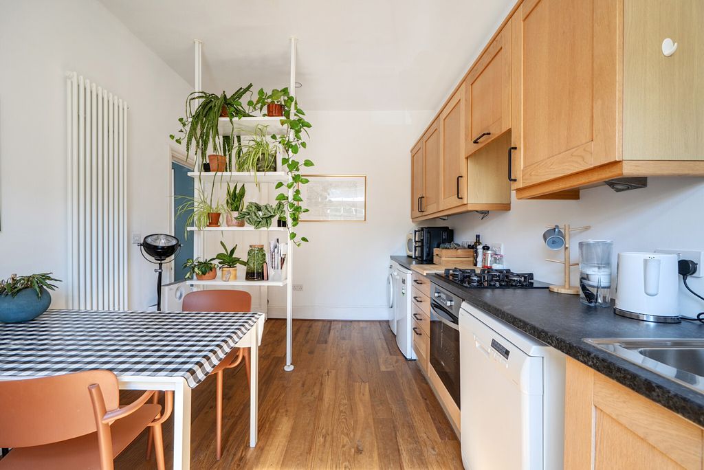 Additional image 7 of 2 bed flat for saleAbbots Walk, Reading, Berkshire RG1