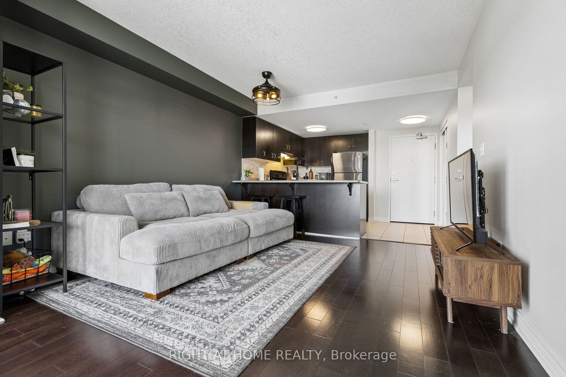 404-37 Goodwin Drive, Guelph, ON, N1L 0E6