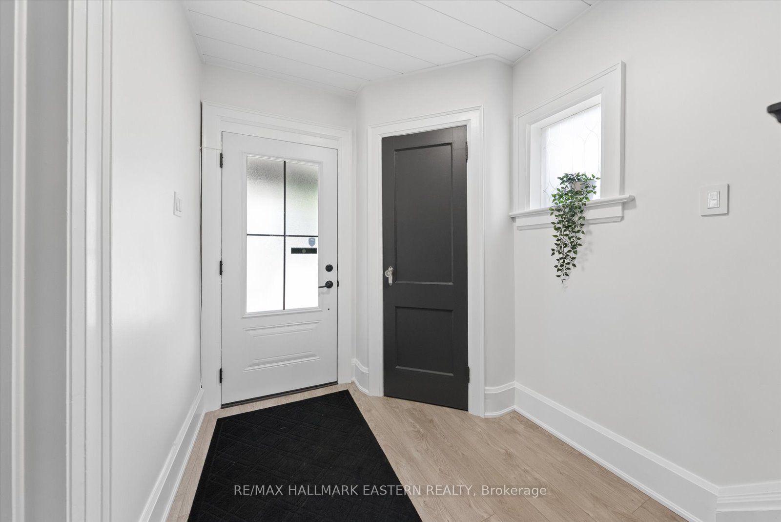 590 Douglas Avenue, Peterborough, ON, K9J 4L1 photo 4