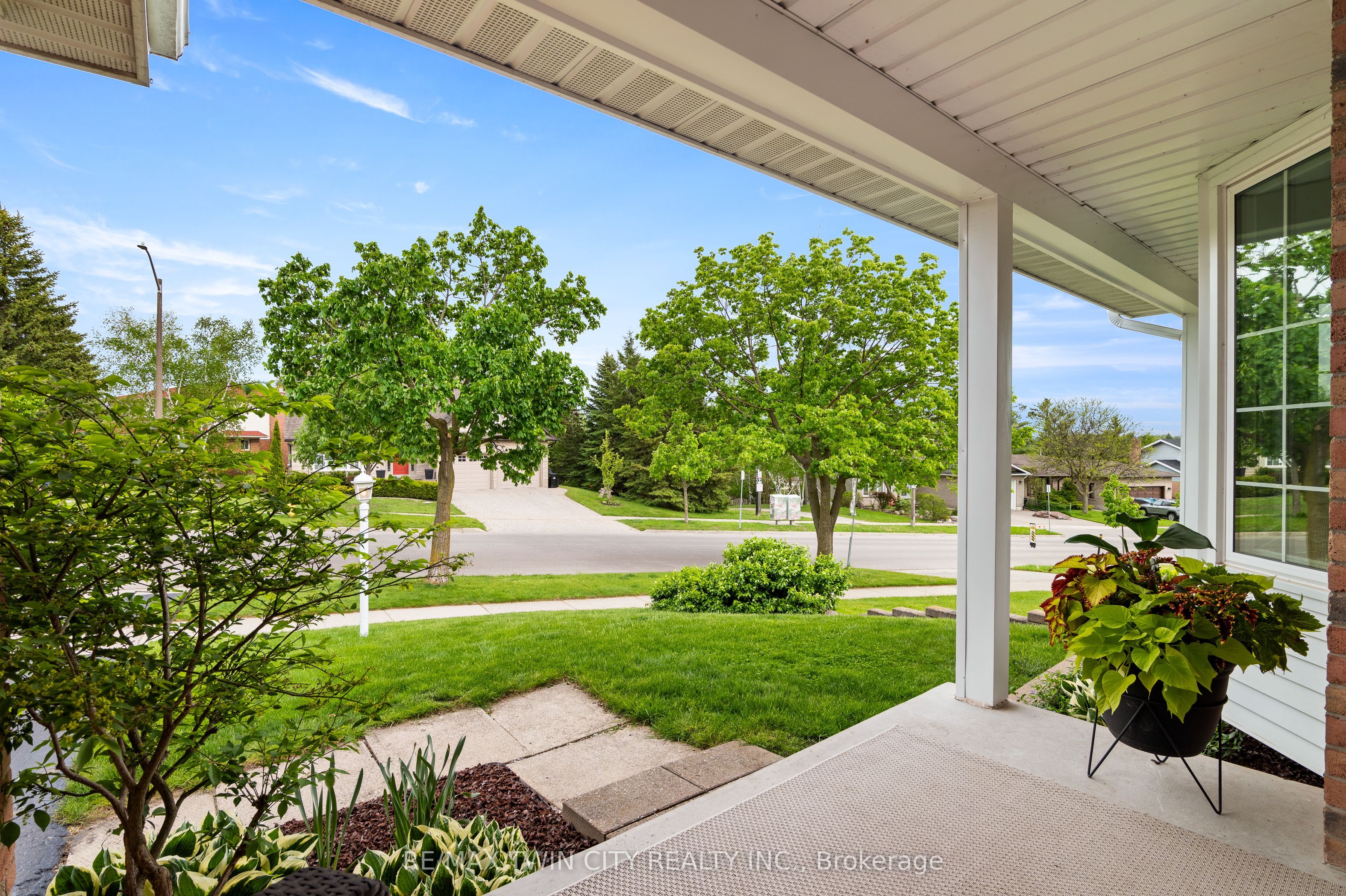 240 Grand River Boulevard, Kitchener, ON, N2A 3G8 photo 4