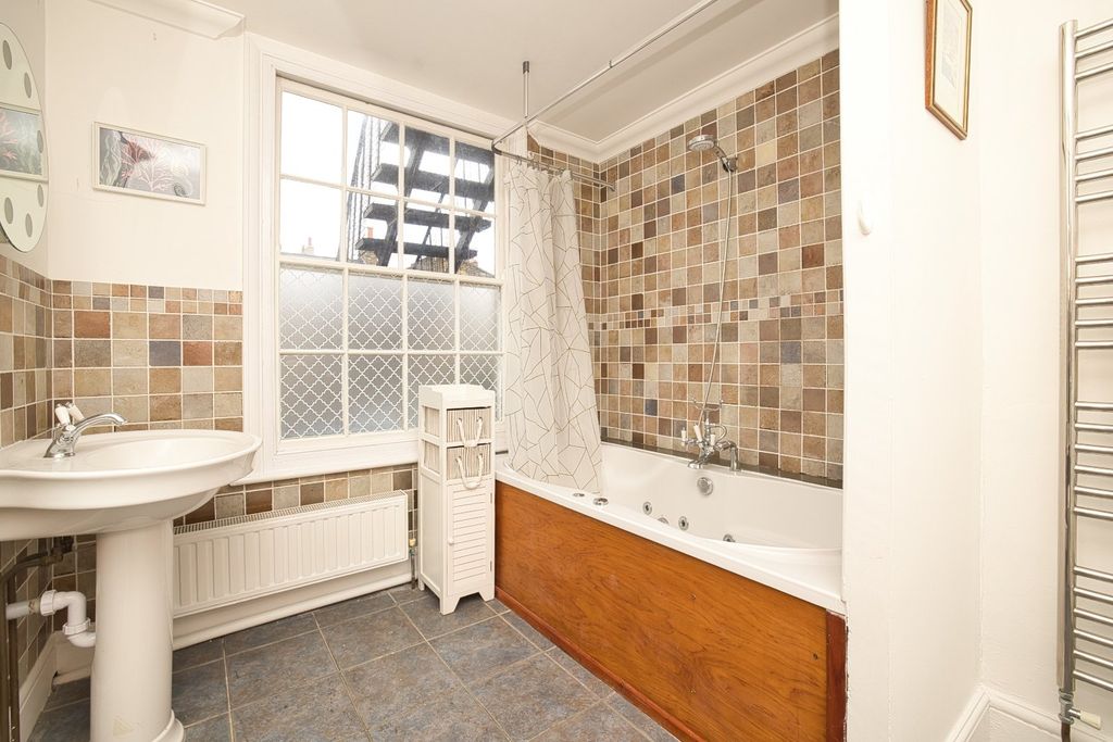 Additional image 9 of 3 bed flat for saleParagon, Ramsgate, Kent CT11