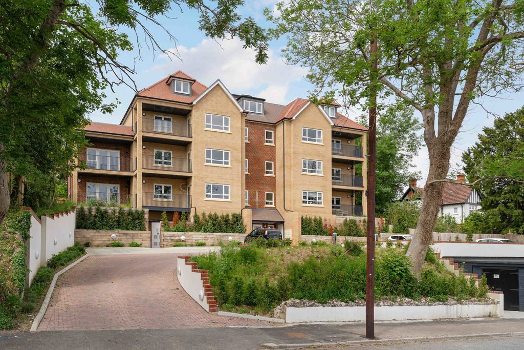2 bed flat for sale88 Riddlesdown Road, Purley CR8