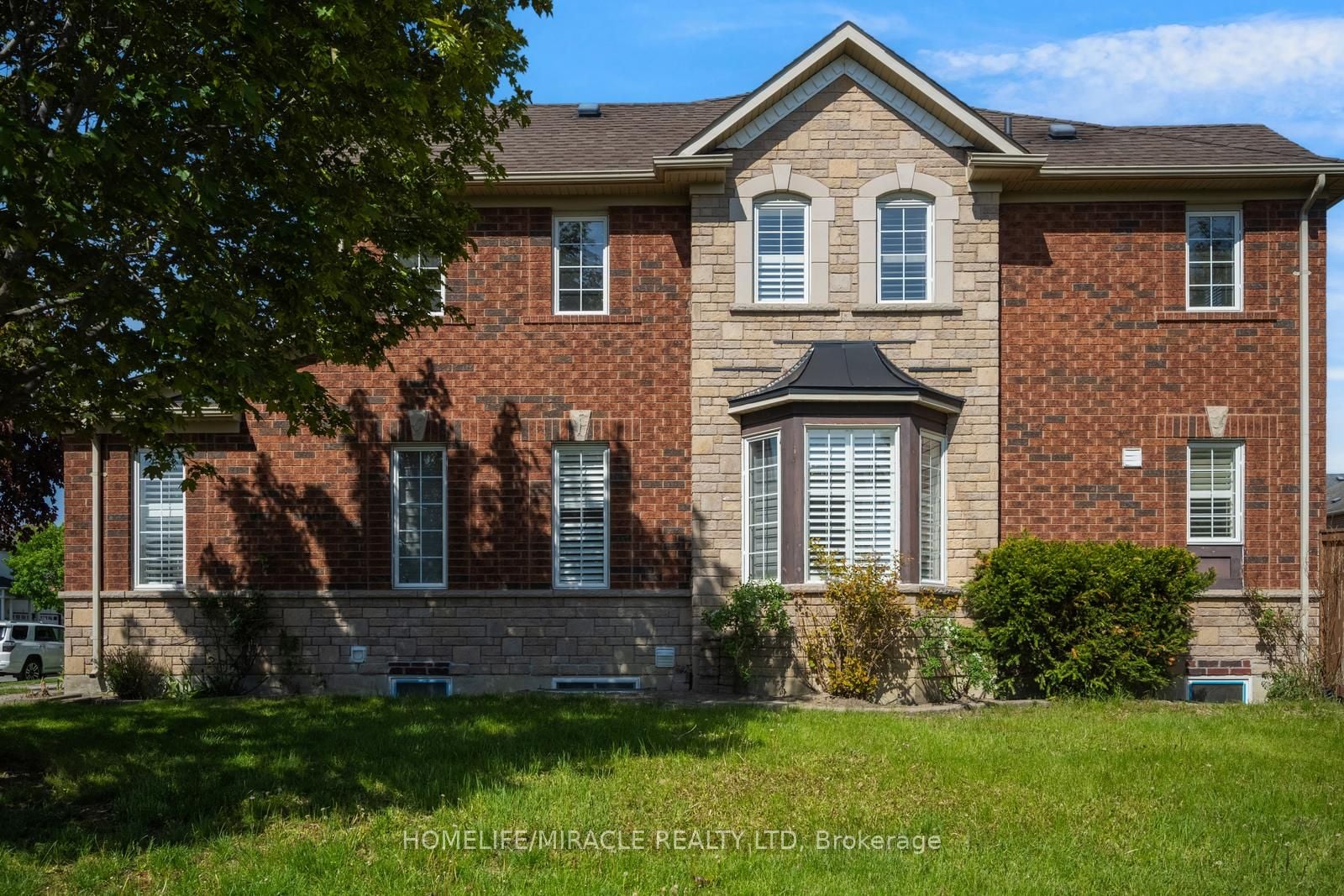 17 Latania Boulevard, Brampton, ON, L6P 1S8 photo 4