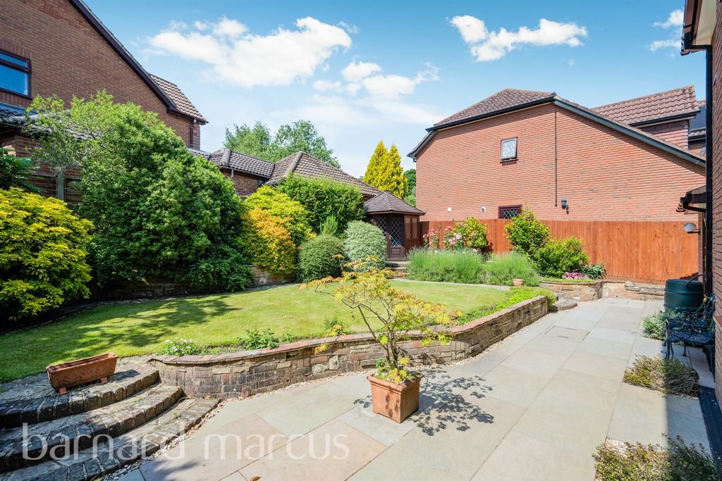 Additional image 12 of 4 bed detached house for saleCotland Acres, Redhill RH1