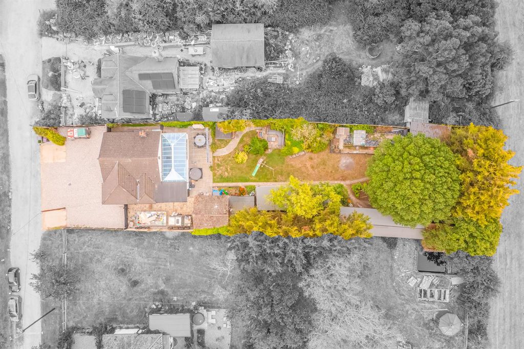 Additional image 3 of 4 bed detached bungalow for saleEthelbert Road, Rochford SS4