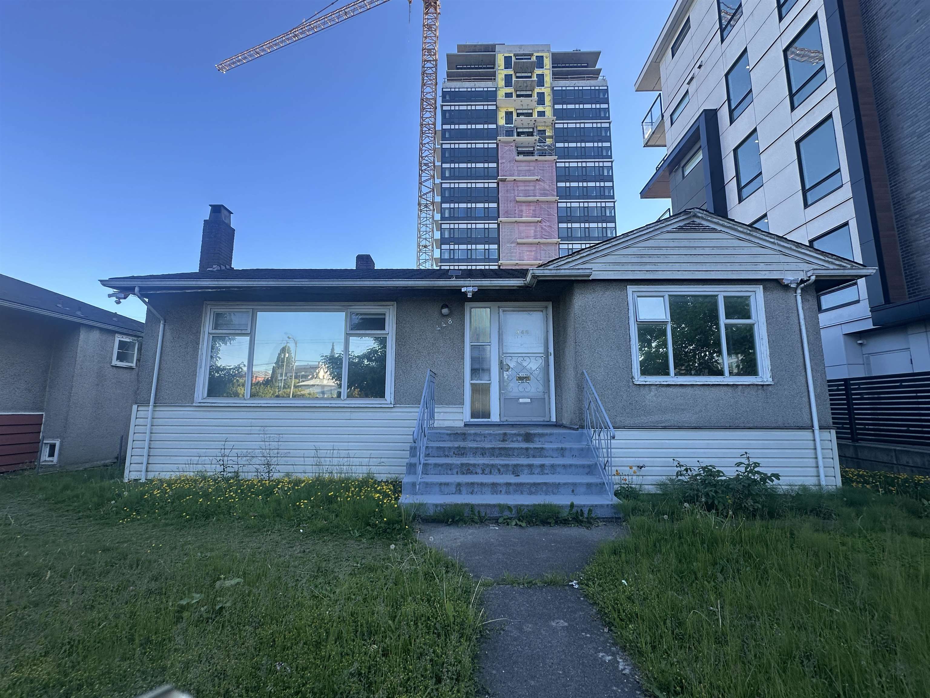 448 41st Avenue W, Vancouver, BC, V5Y 2S7