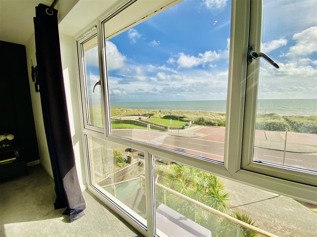 Additional image 11 of 5 bed town house for saleVictoria Parade, Pwllheli LL53
