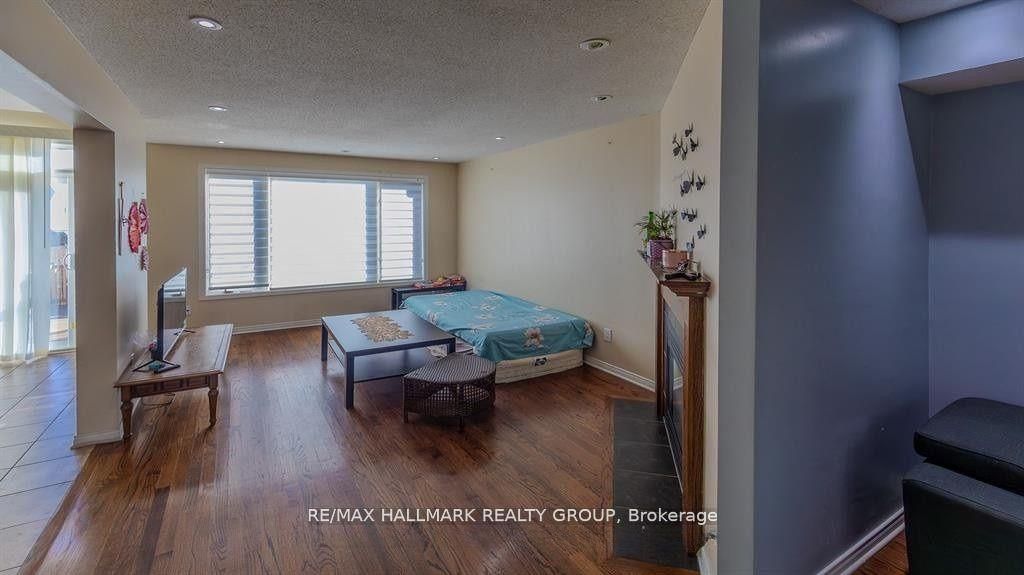 Additional image 3 of 39 Chesapeake Crescent, Ottawa, ON, K2J 0L5