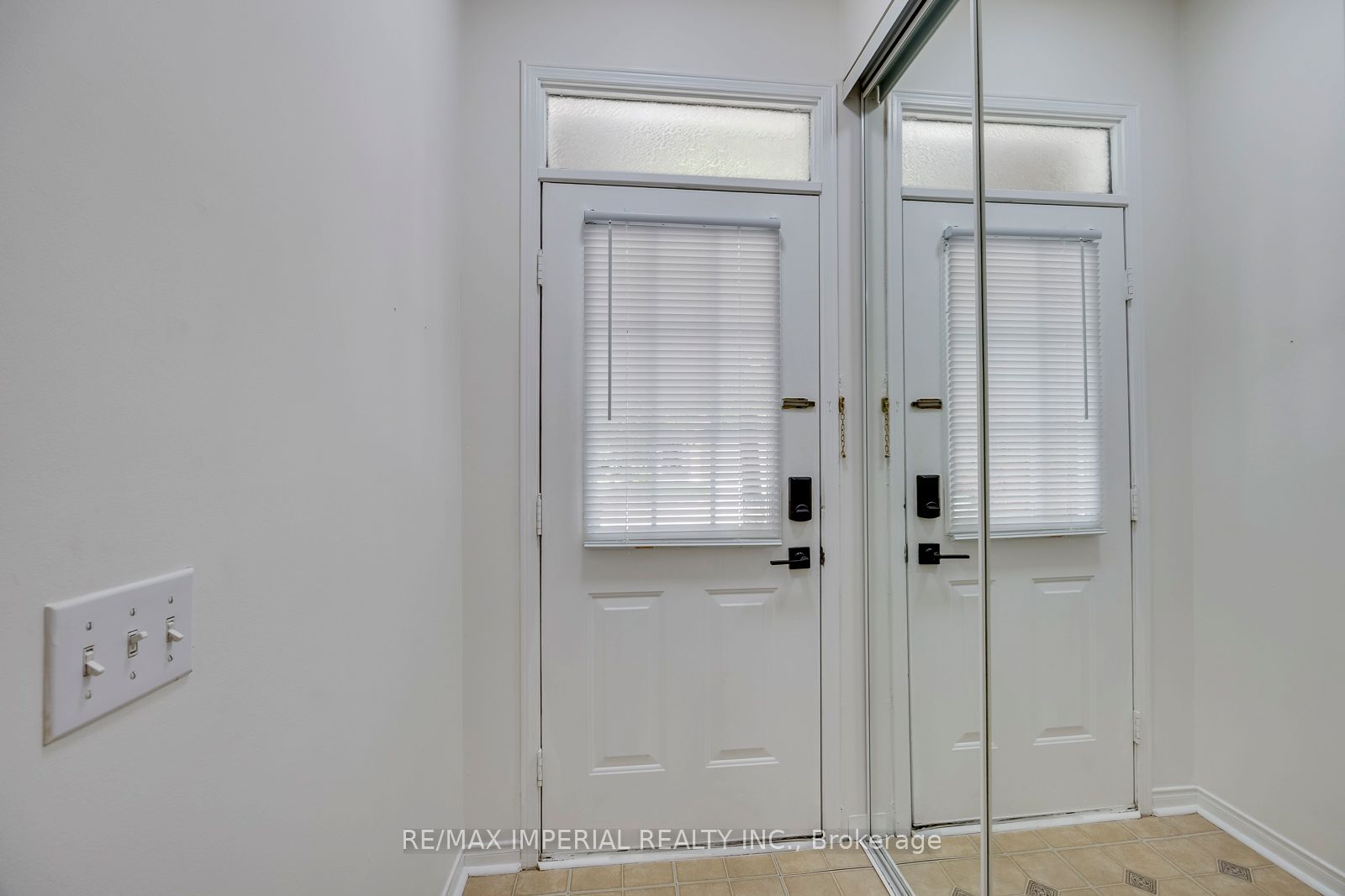 Additional image 3 of 26-833 Scollard Court, Mississauga, ON, L5V 2B4