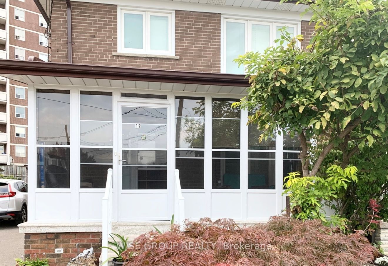 Bsmt-18 Sonnet Court, Toronto, ON, M6L 1J6