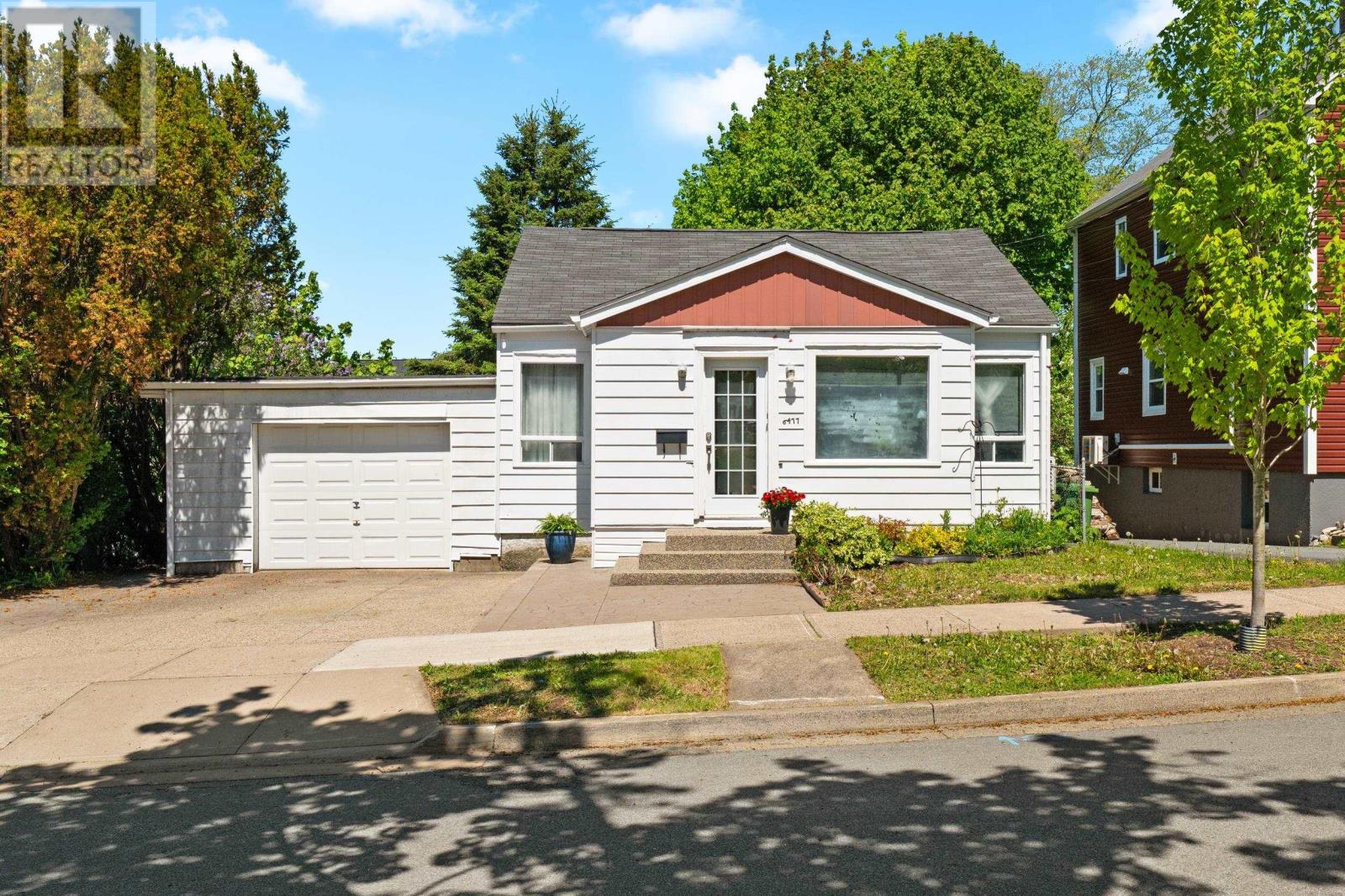 6477 Roslyn Road, Halifax, NS, B3L2M6 photo 2
