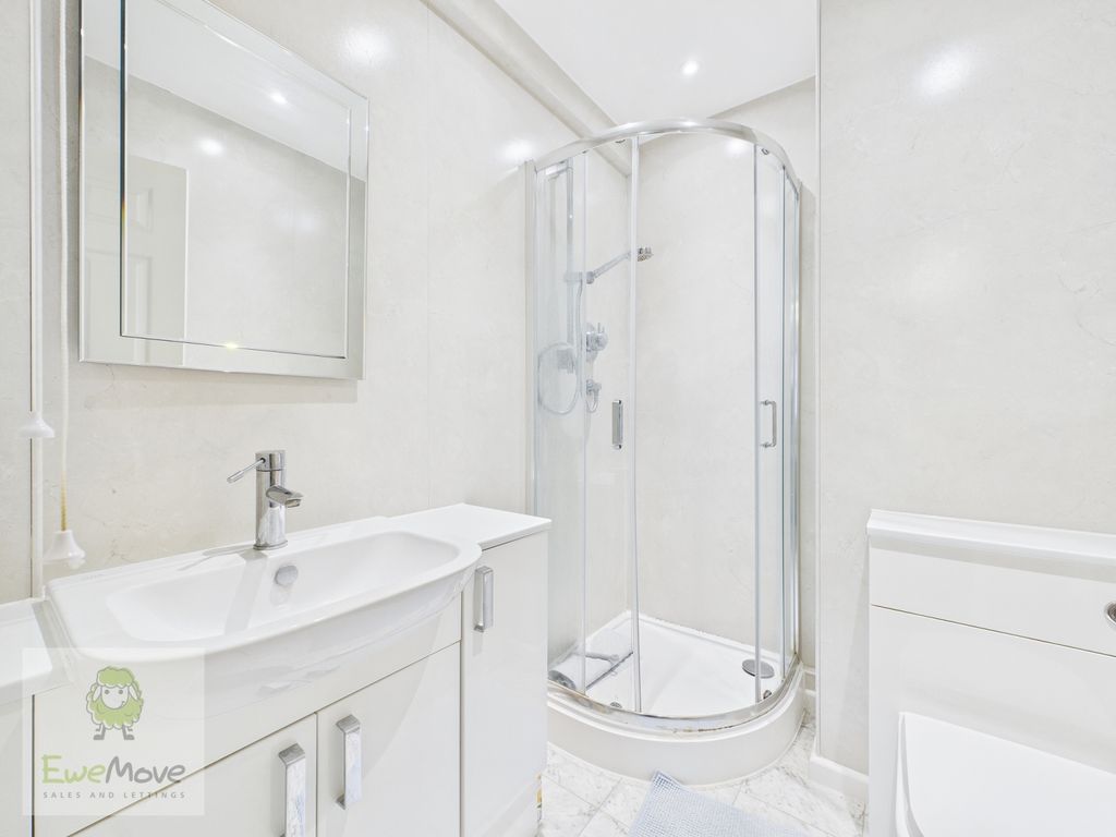 Additional image 12 of 2 bed flat for saleSeaford Court, Shorts Reach, Esplanade, Rochester ME1
