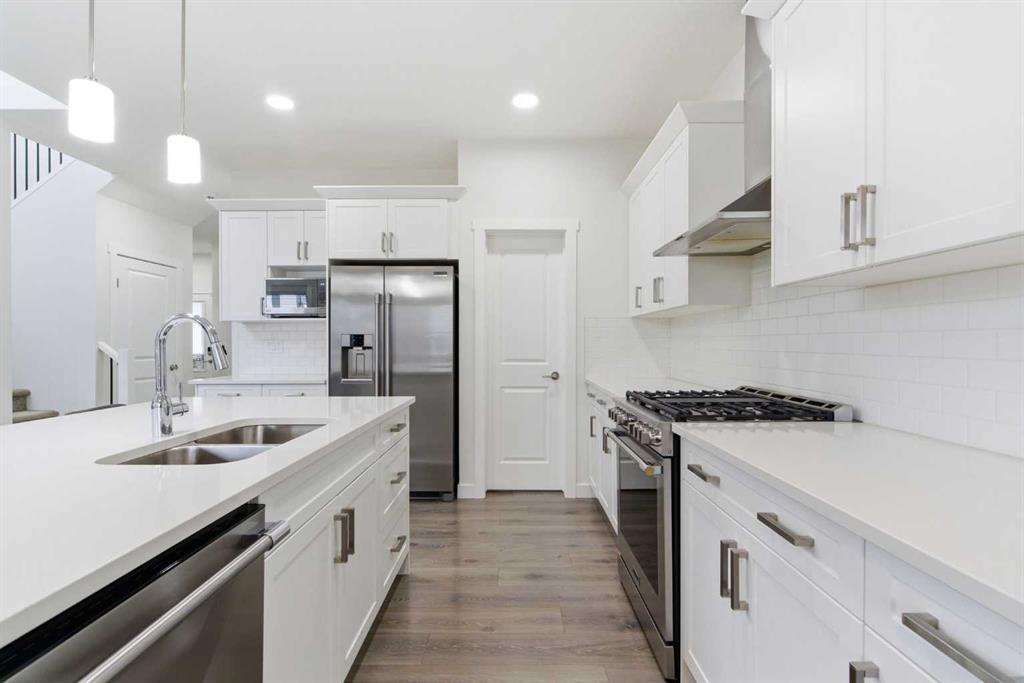 90 Saddlebred Place, Cochrane, AB, T4C 3E6 photo 4