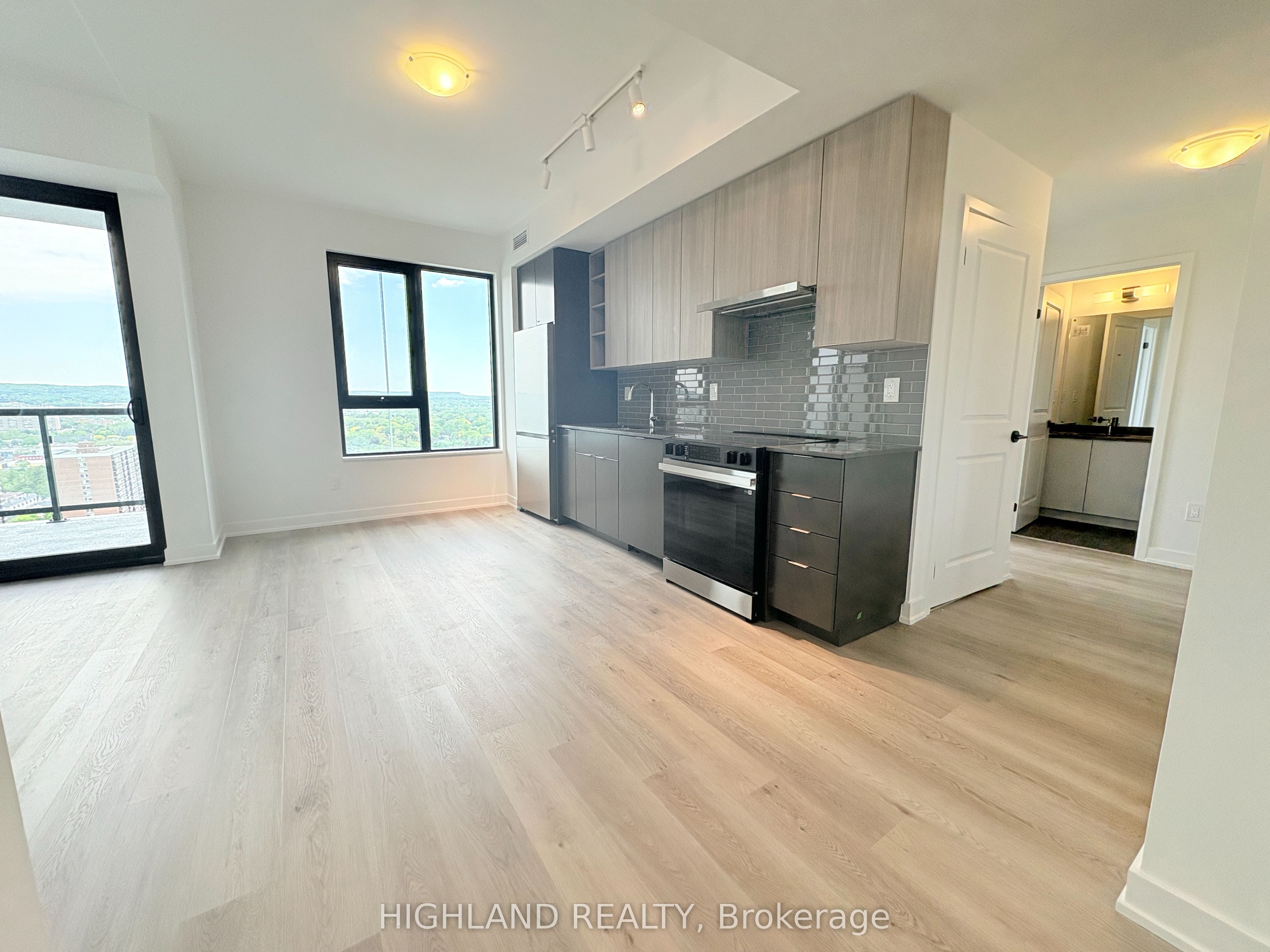 2402-2075 Lakeshore Road, Burlington, ON, L7R 0H3 photo 2