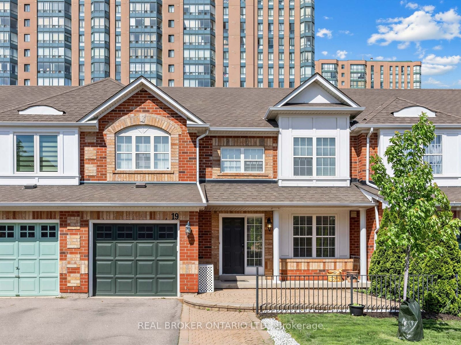 Additional image 3 of 19-199 Hillcrest Avenue, Mississauga, ON, L5B 4L5
