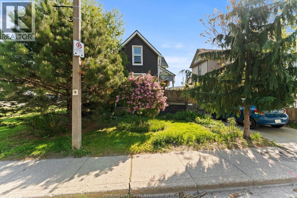 552 Parent , Windsor, ON, N9A3J8 photo 4