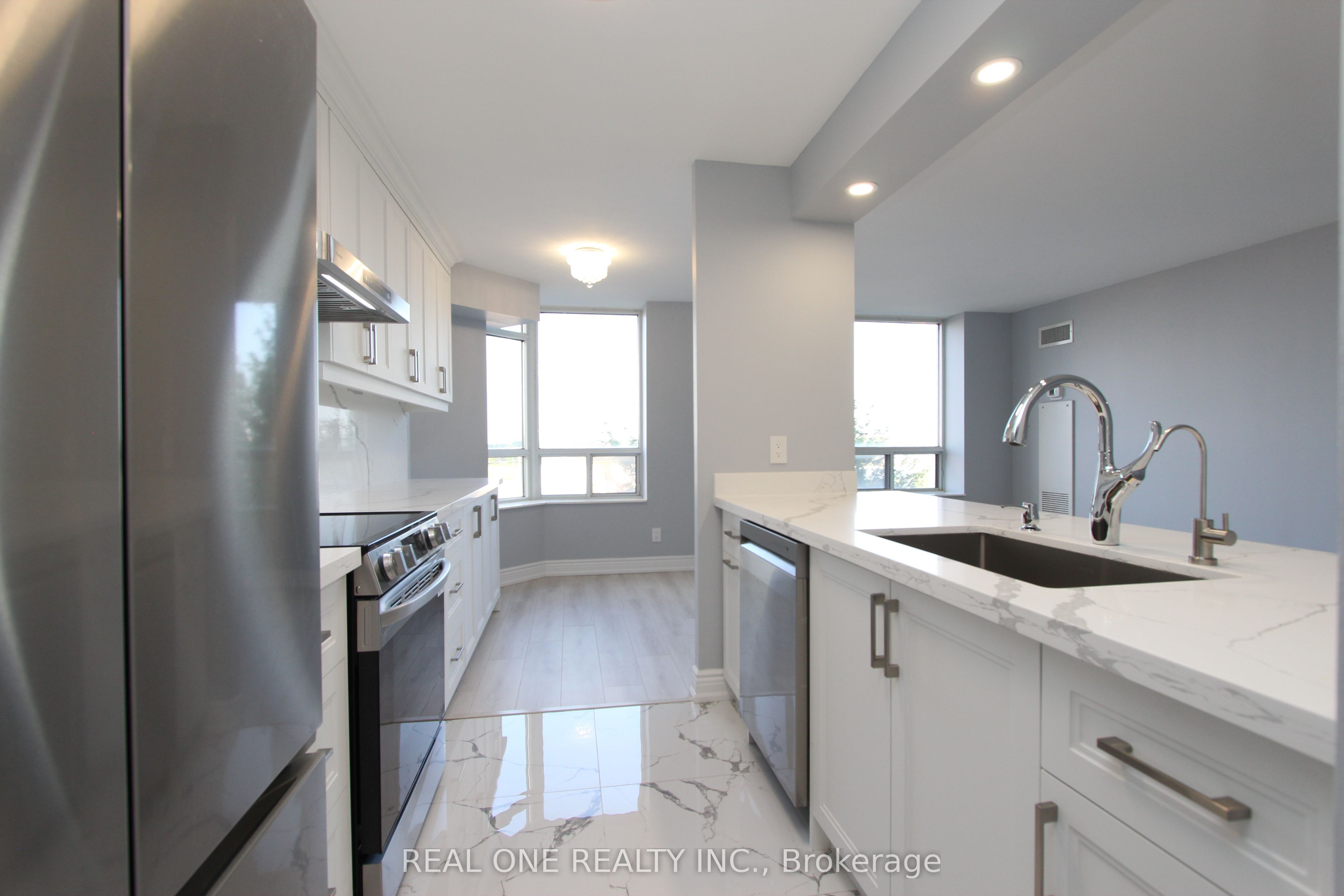 719-1883 Mcnicoll Avenue, Toronto, ON, M1V 5M3 photo 2