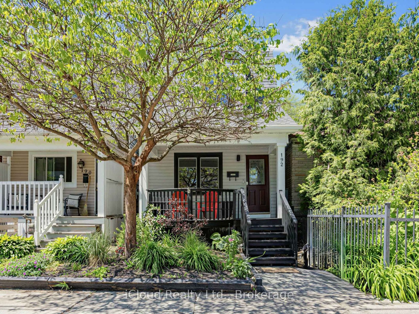 192 Gledhill Avenue, Toronto, ON, M4C 5L1