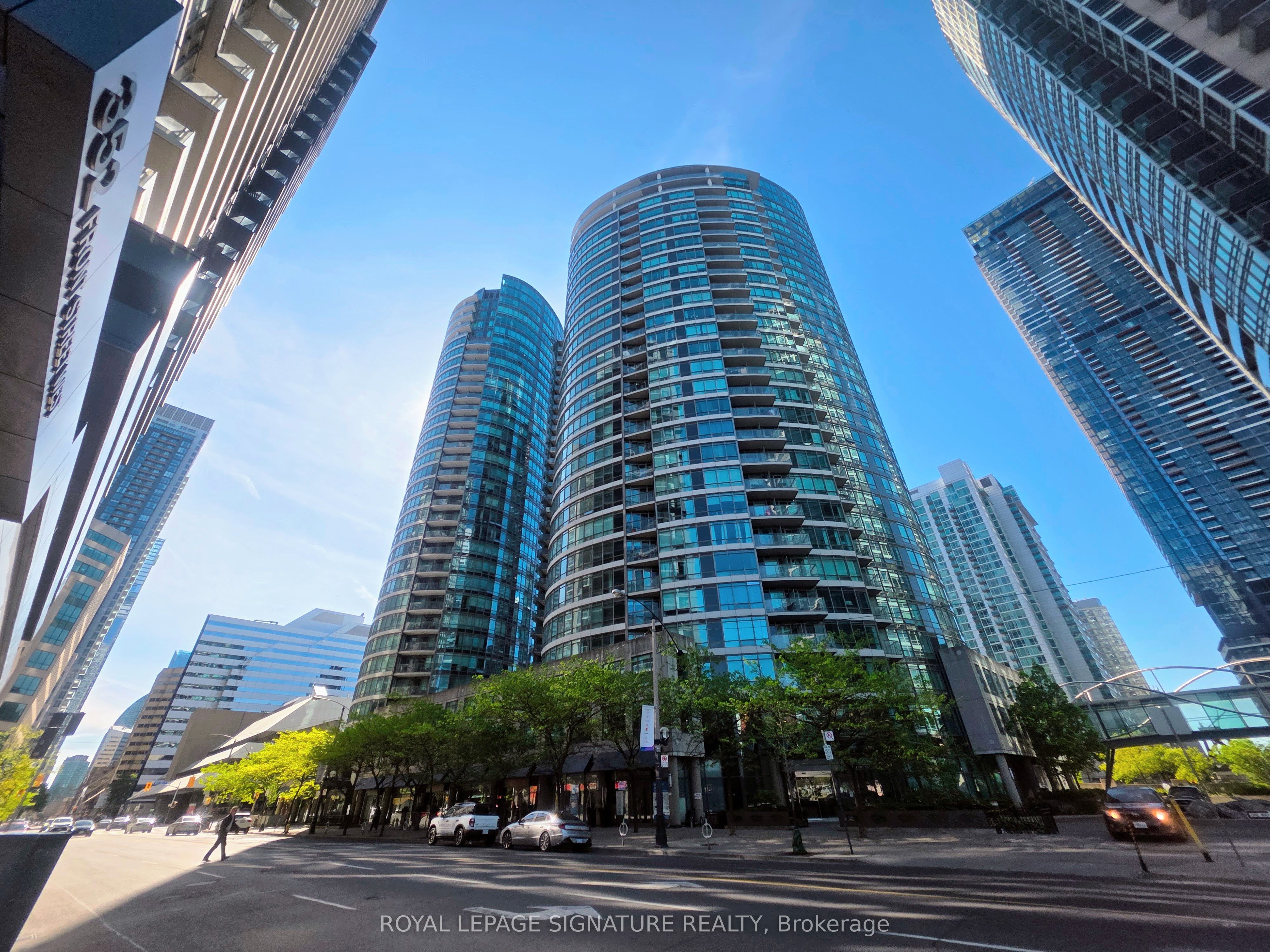 1703-373 Front Street W, Toronto, ON, M5V 3R7
