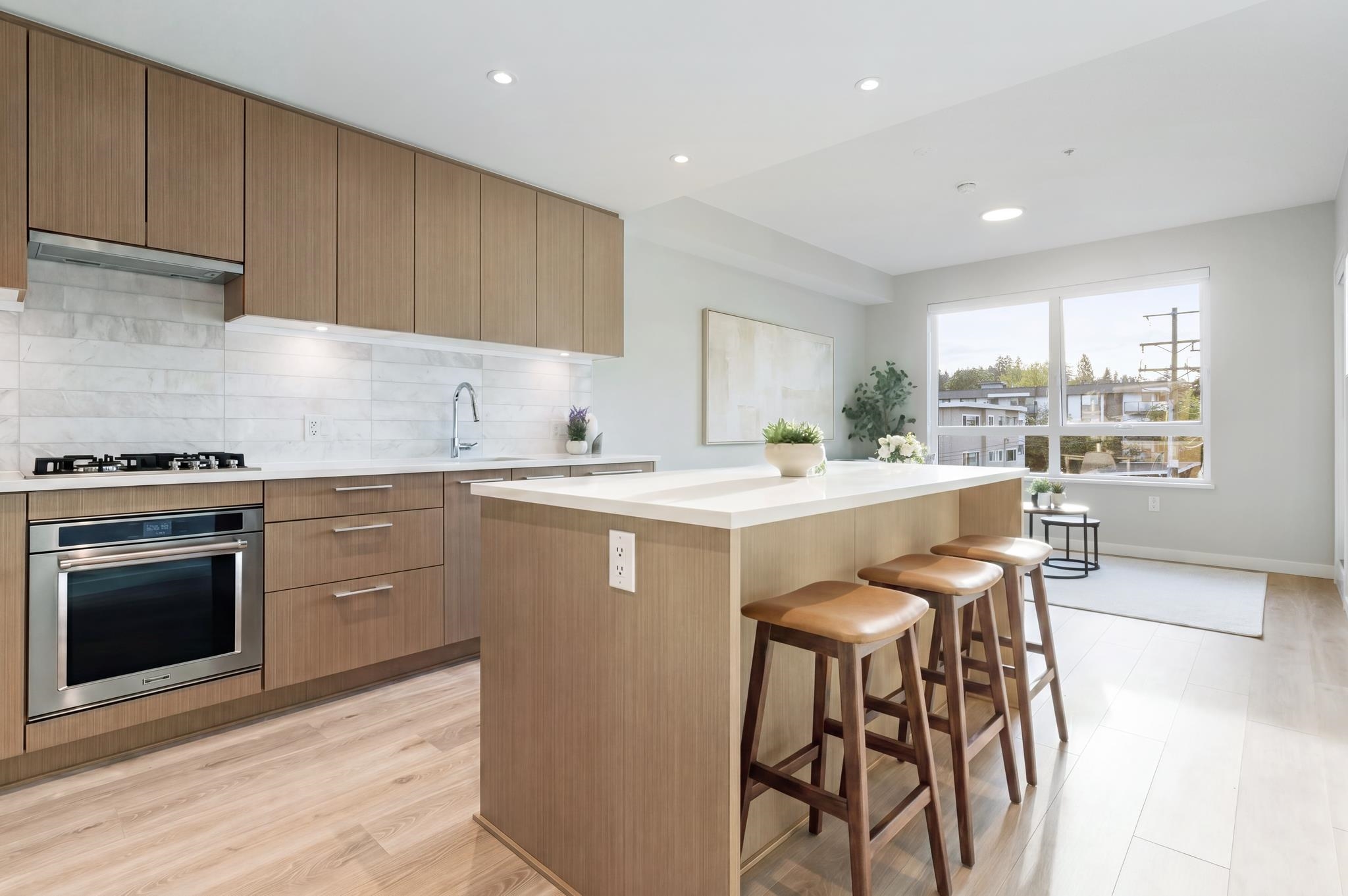 312-110 17th Street E, North Vancouver, BC, V7L 2V5