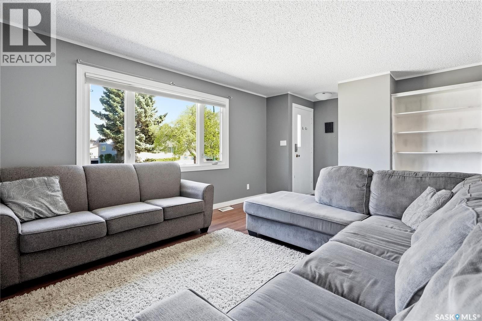 532 East Place, Saskatoon, SK, S7J2Y8 photo 4