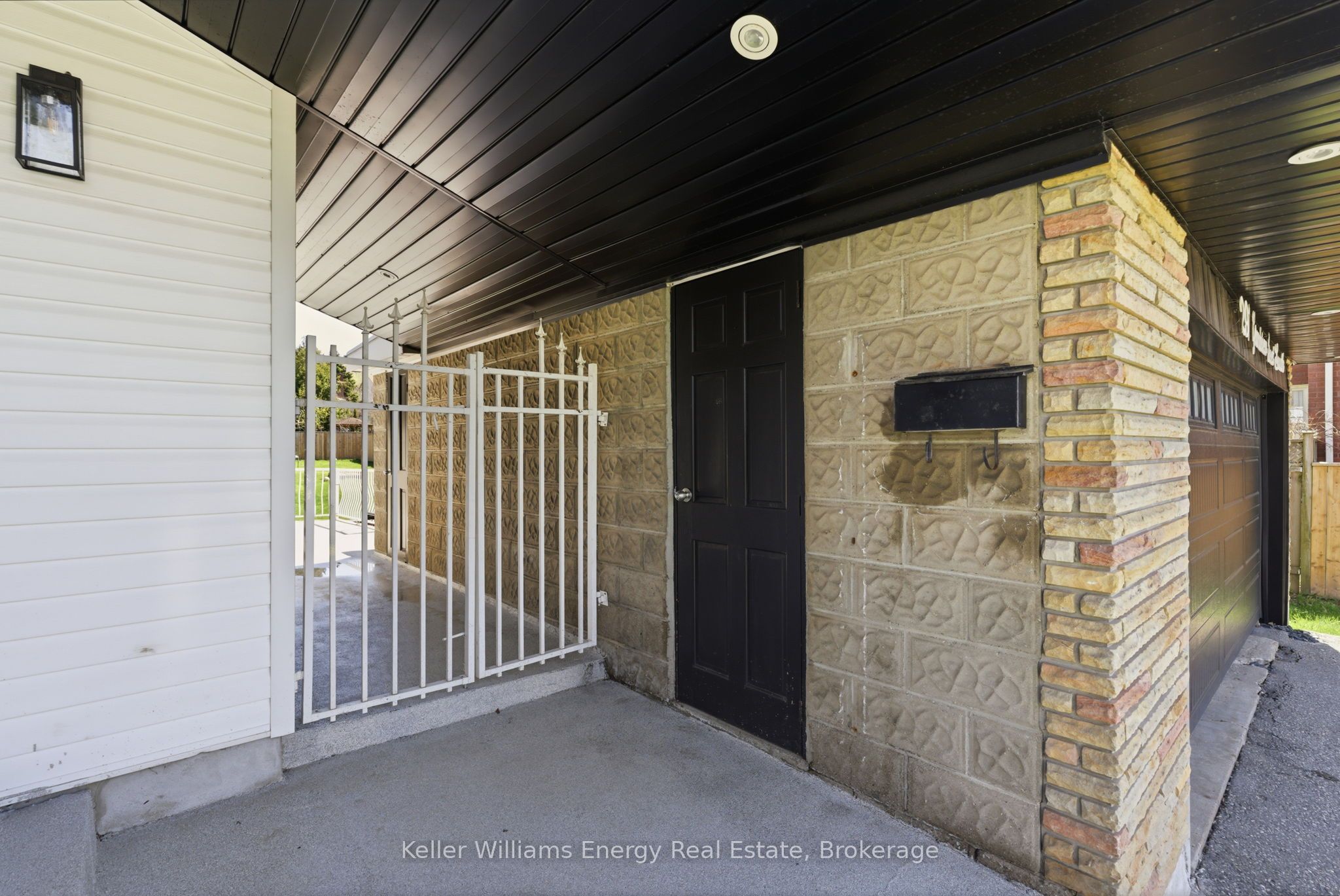 297 Grandview Street S, Oshawa, ON, L1H 7C6 photo 3
