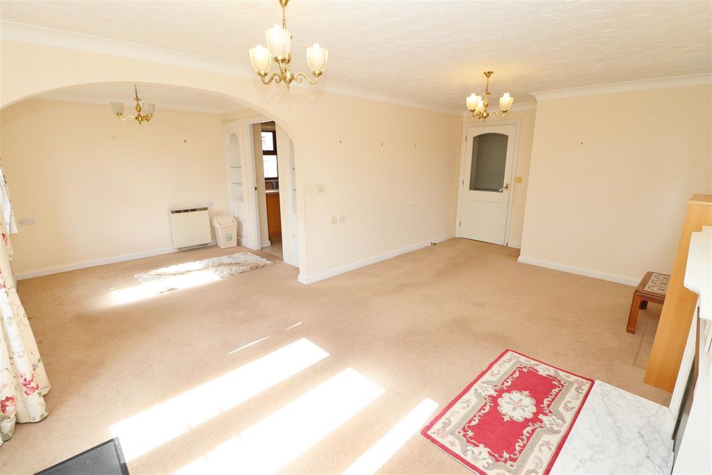 Additional image 4 of 2 bed flat for saleSlade Court, Watling Street, Radlett WD7