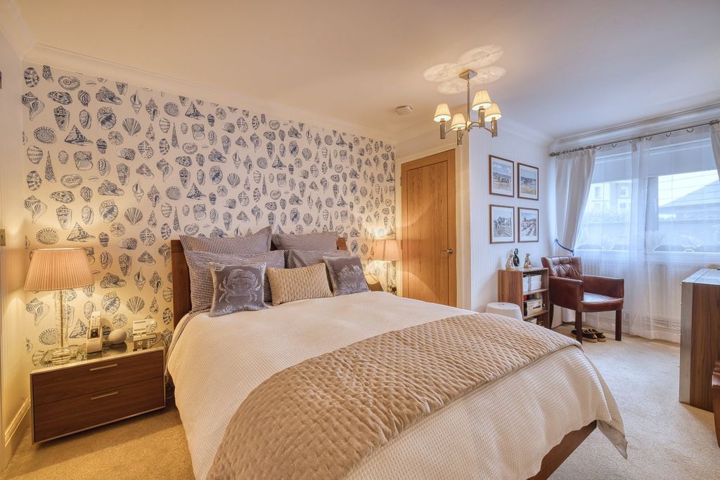 2 bed flat for saleSion Hill, Ramsgate CT11 photo 4