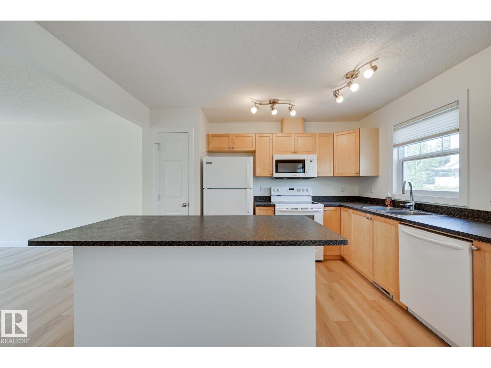 38-6032 38 Avenue NW, Edmonton, AB, T6L0A4 photo 4