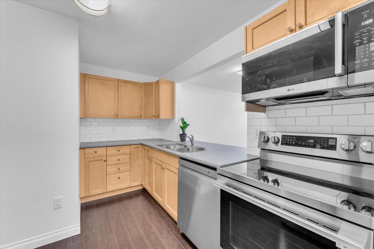107-5350 Victory Street, Burnaby, BC, V5J 1T1 photo 5