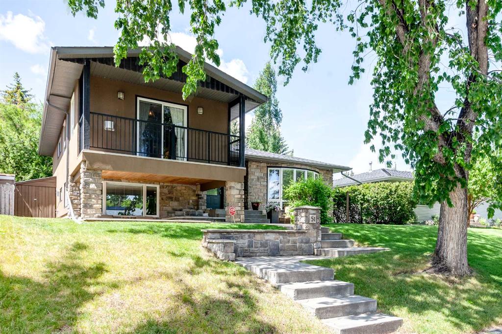 51 Wimbledon Drive SW, Calgary, AB, T3C3J5